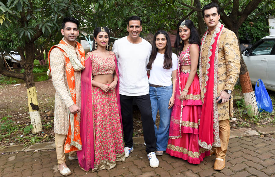 Naksh, Kirti, Akshay Kumar, Bhumi Pednekar, Naira and Kartik