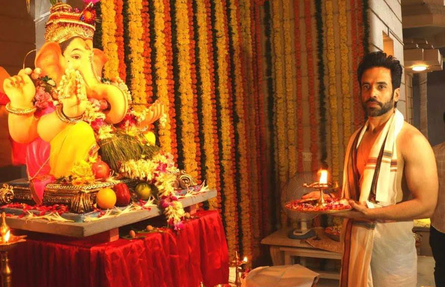 Bollywood Stars With Ganpati Bappa