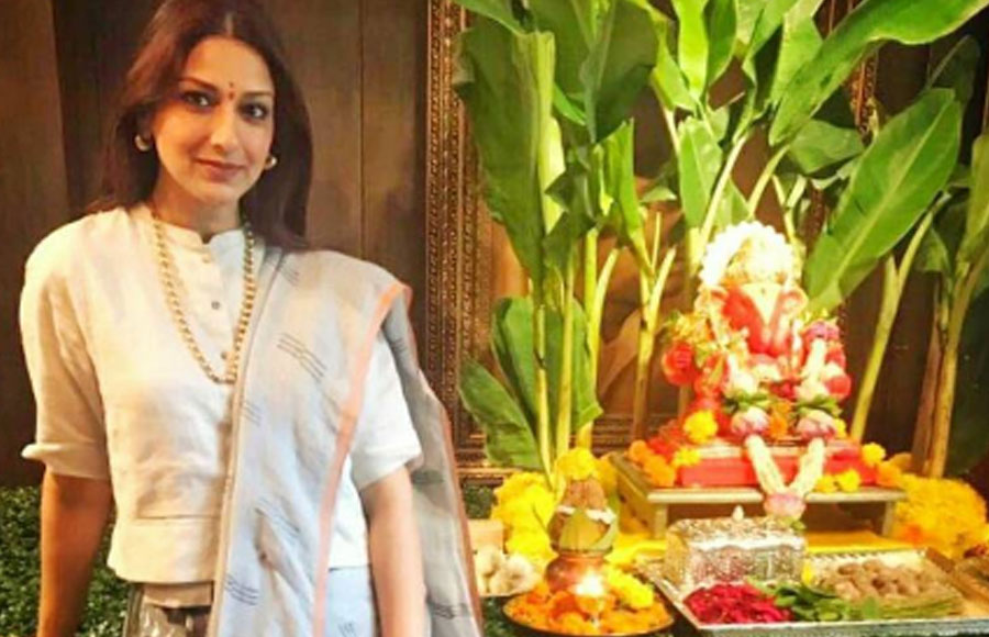 Bollywood Stars With Ganpati Bappa