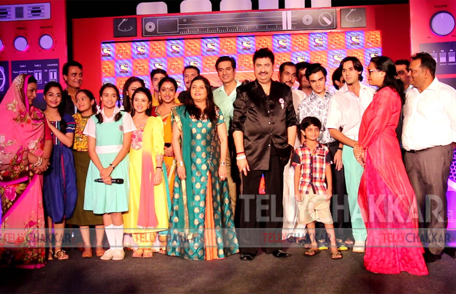 Ye Unn Dino Ki Baat Hai cast along with producers Shashi and Sumeet Mittal and singers Kumar Sanu Sadhana Sargam