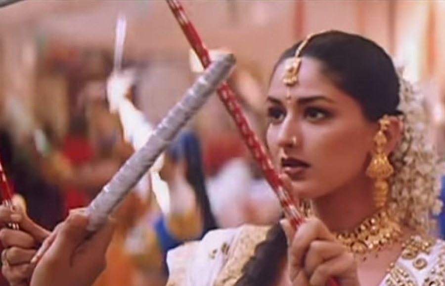 Sonali Bendre in Dil Hi Dil Mein