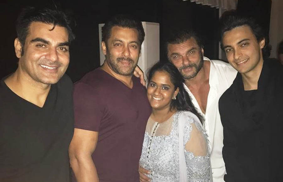 Arbaaz Khan, Salman Khan, Sohail Khan, Arpita Khan Sharma, Aayush Sharma 