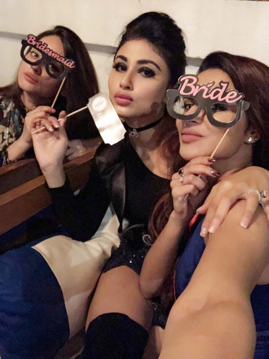 Aashka Goradia's Bachelorette party