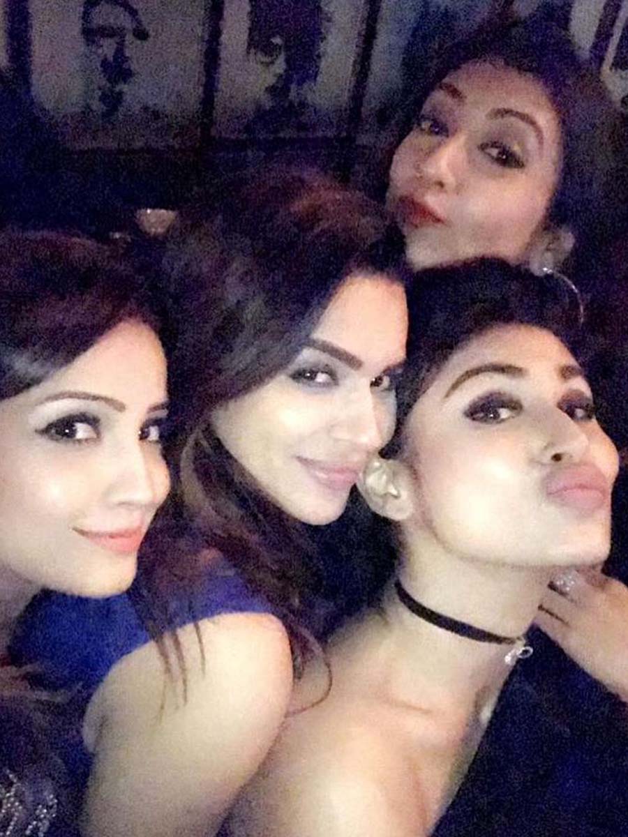 Aashka Goradia's Bachelorette party