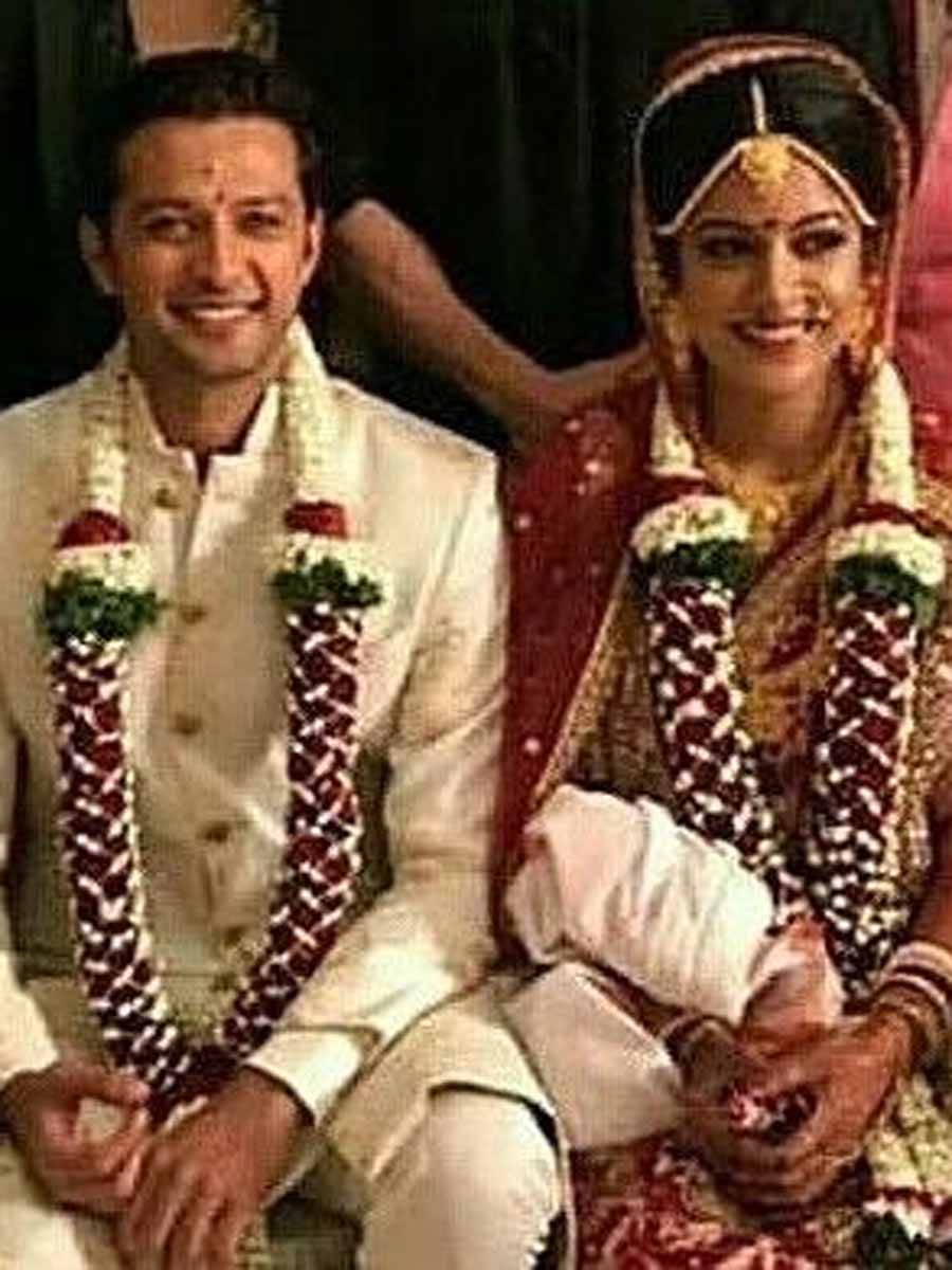 In pics: Vatsal Sheth and Ishita Dutta tie the knot! 