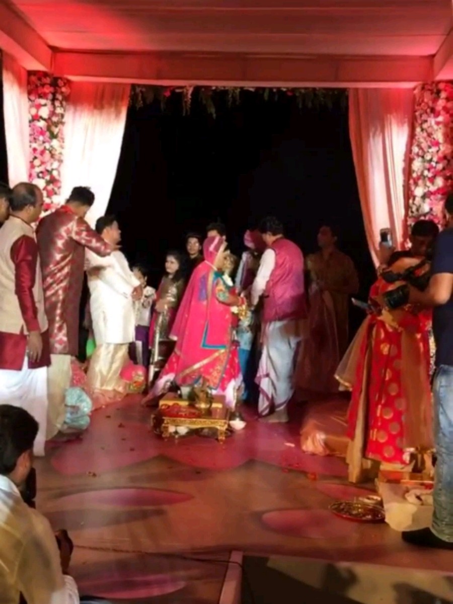 Laughter Queen Bharti ties the knot with Harsh