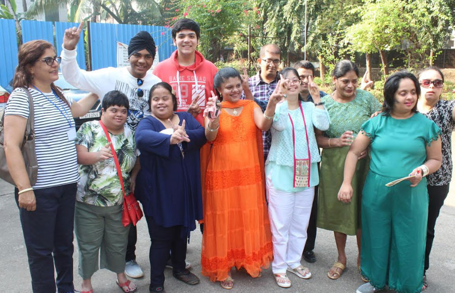 Taarak Mehta's young actors inaugurate handicraft work exhibition 