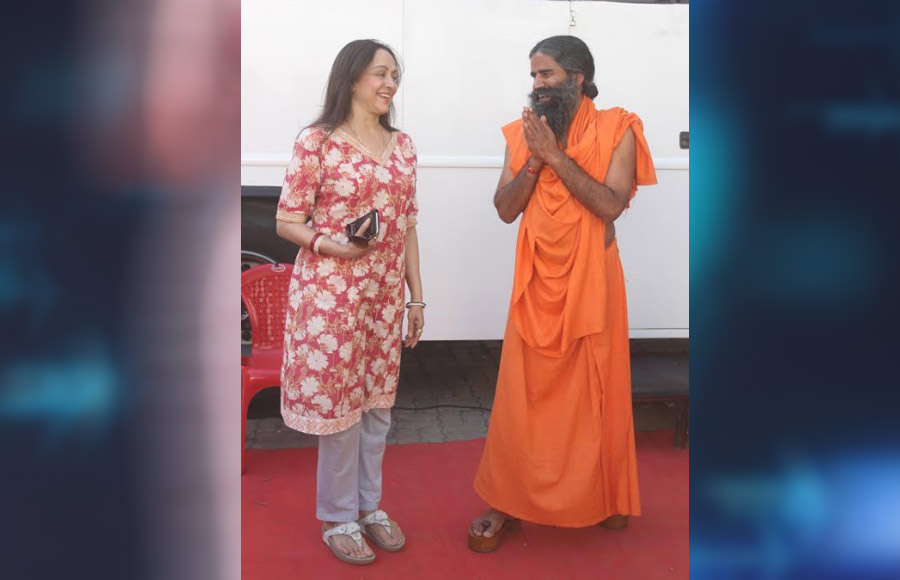 Hema Malini and Swami Ramdev grace Dance India Dance 