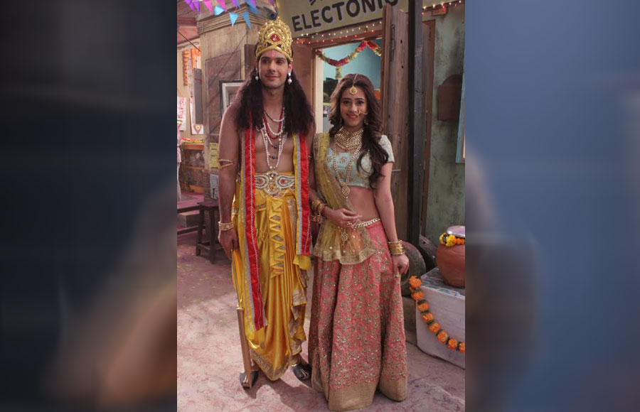 Hiba-Nikhil turn Radha-Krishna for Holi 