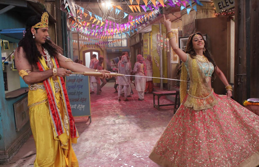 Hiba-Nikhil turn Radha-Krishna for Holi 