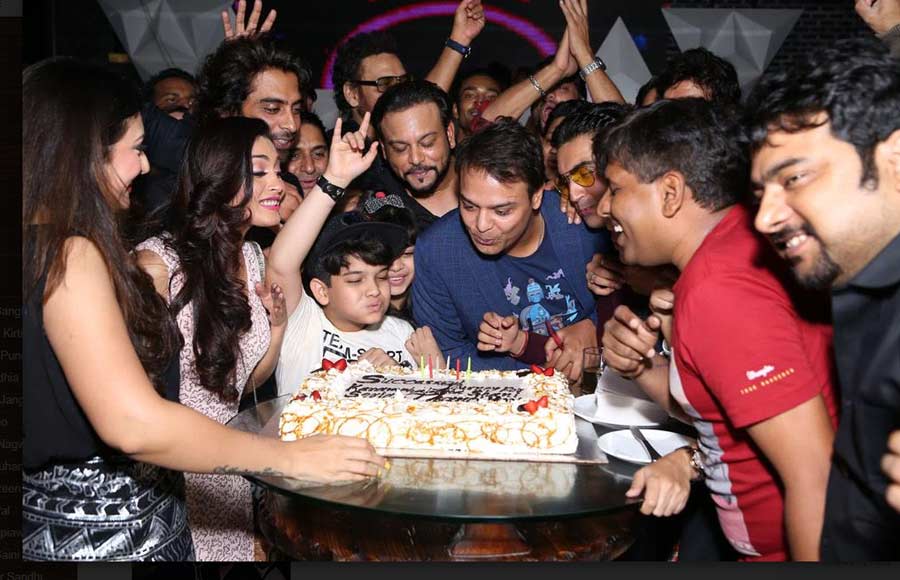 In pics: Shani's wrap-up party! 