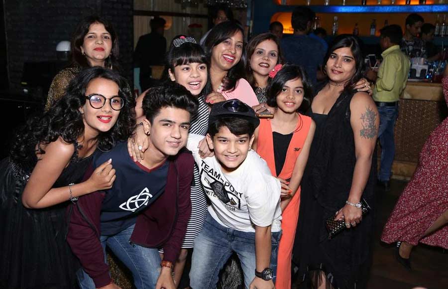 In pics: Shani's wrap-up party! 