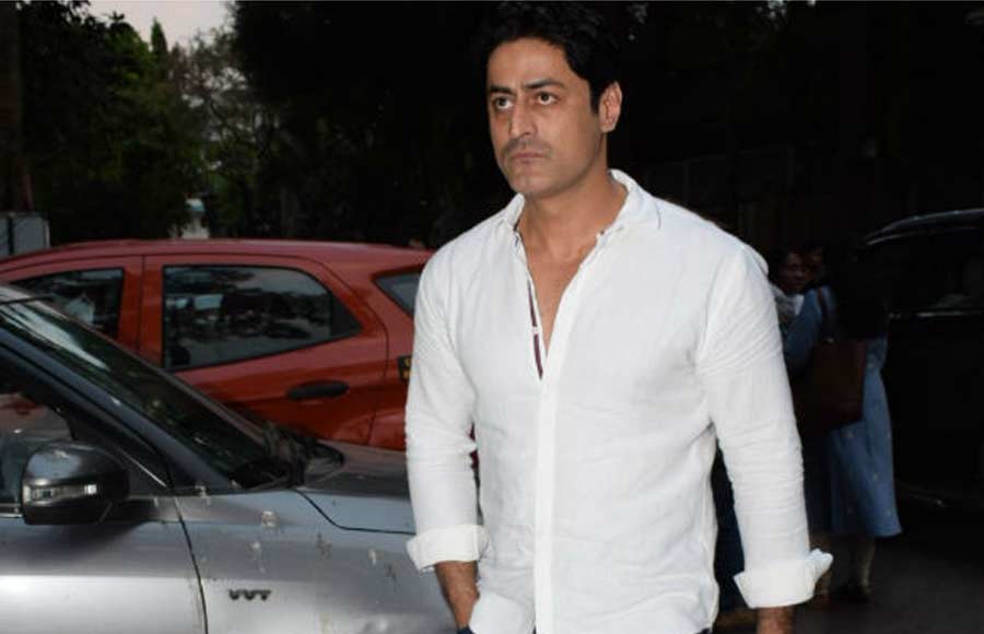 Celebs attend Narendra Jha's prayer meet 