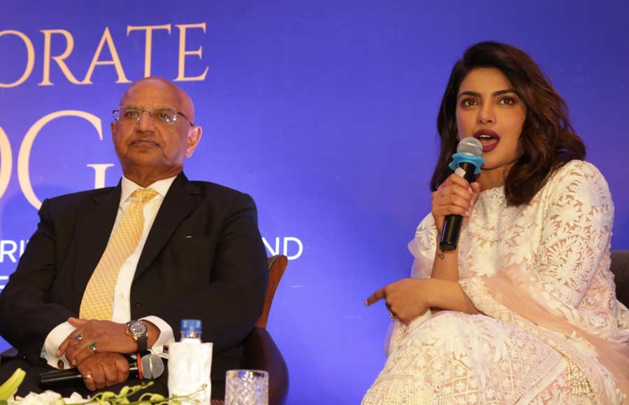  Desi girl Priyanka Chopra at a book launch! 