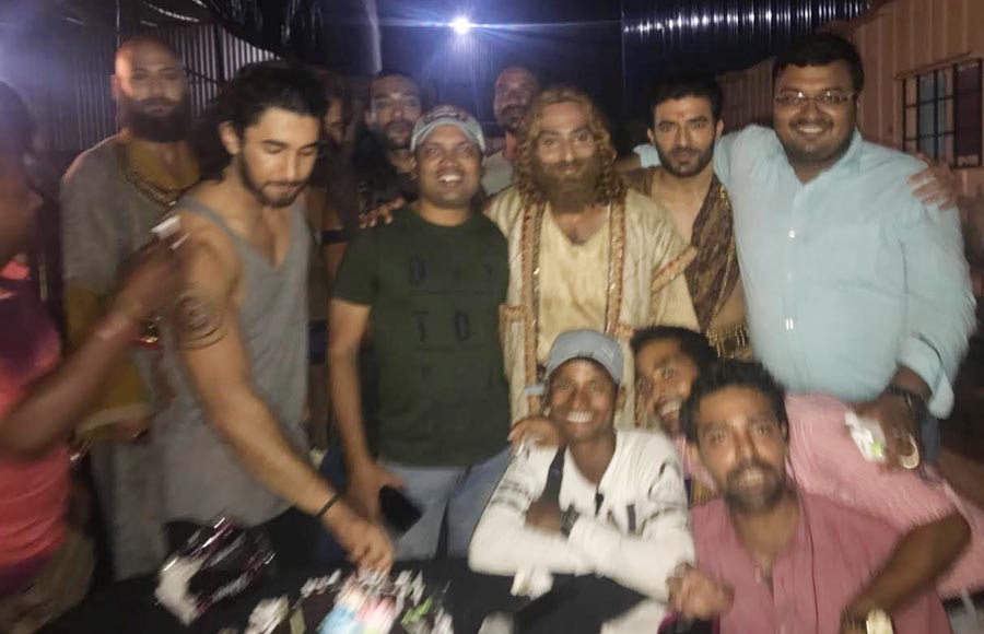 Porus team calls for a celebration on hitting a century!