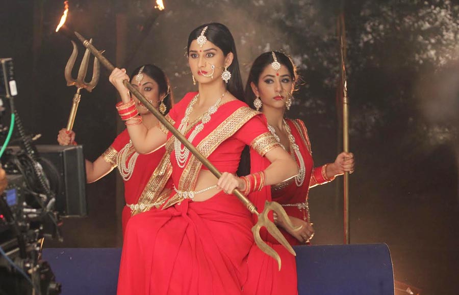 In pics: Pooja, Meera and Jia turn Durga Maa