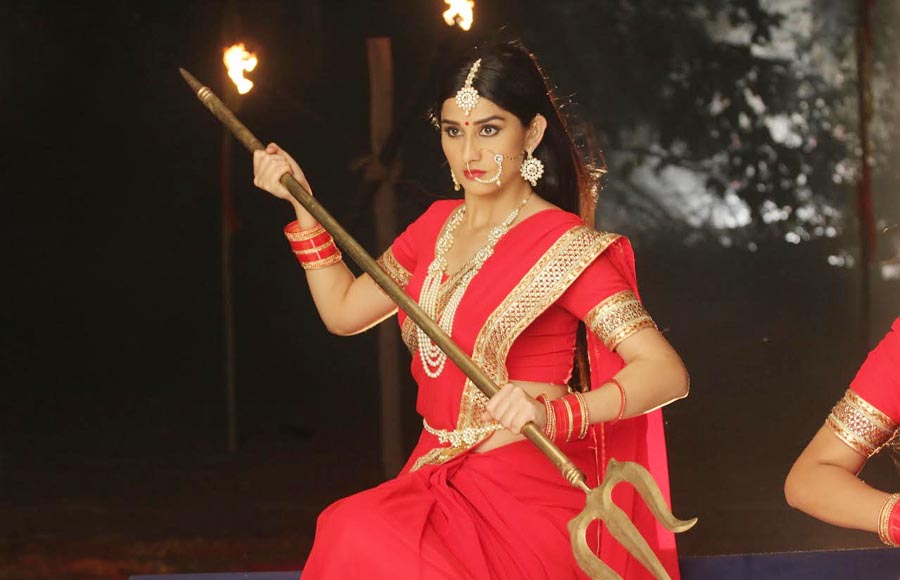 In pics: Pooja, Meera and Jia turn Durga Maa