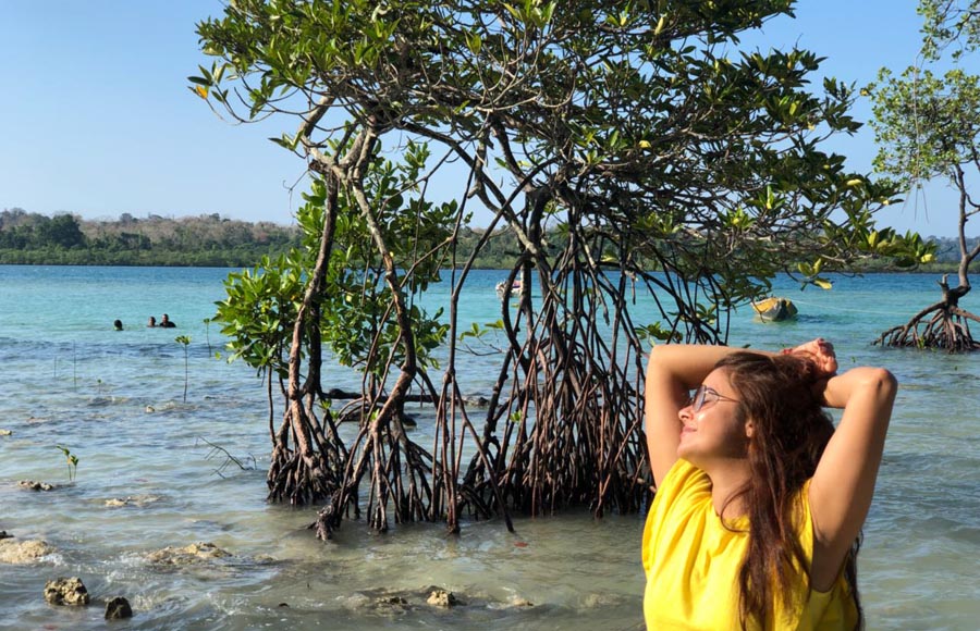 Devoleena Bhattacharjee - The perfect 'beach baby'