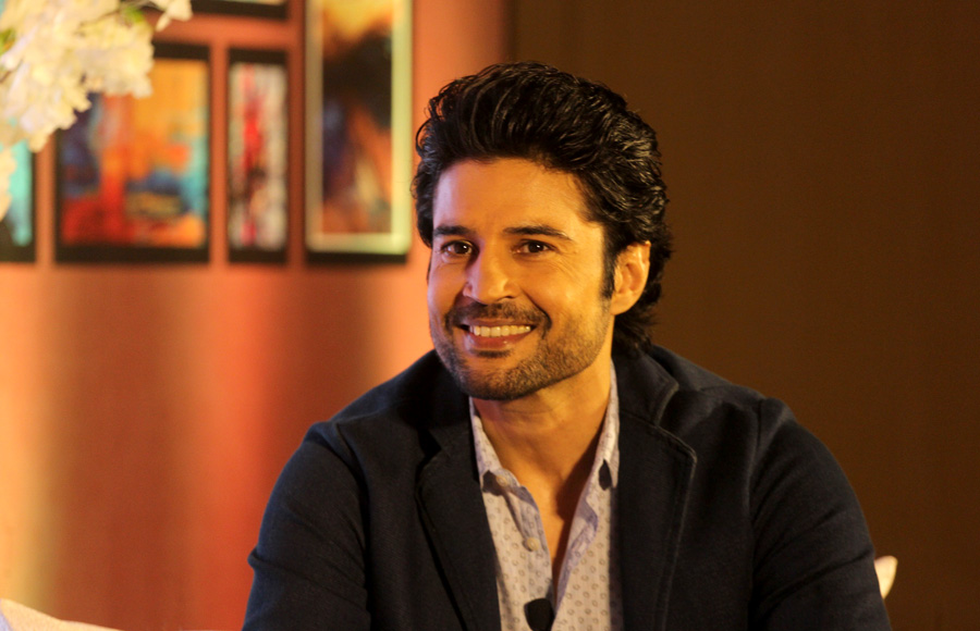  Rajeev Khandelwal