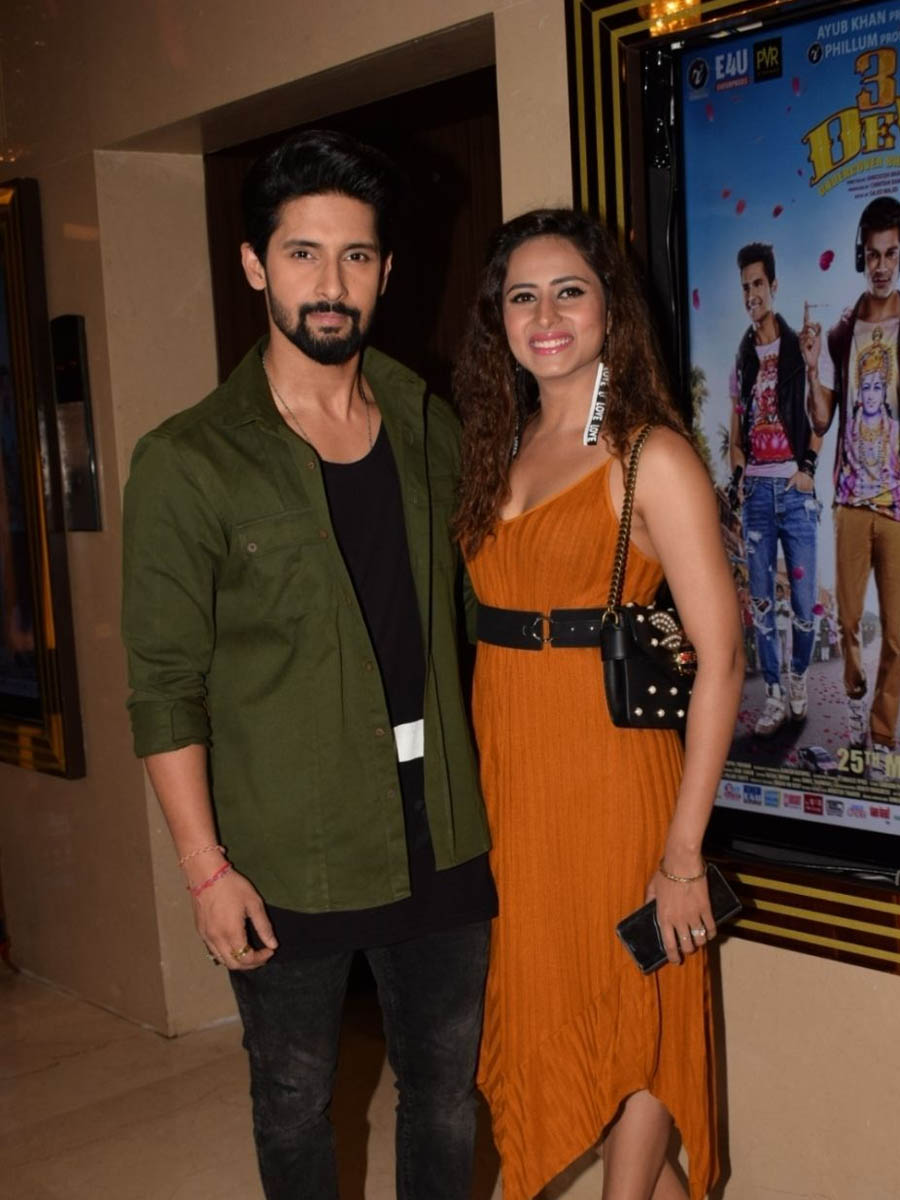 Ravi Dubey and Sargun Mehta