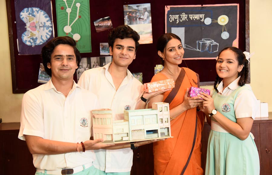 In pics: Yeh Un Dinon Ki actors wrap up school shoot 