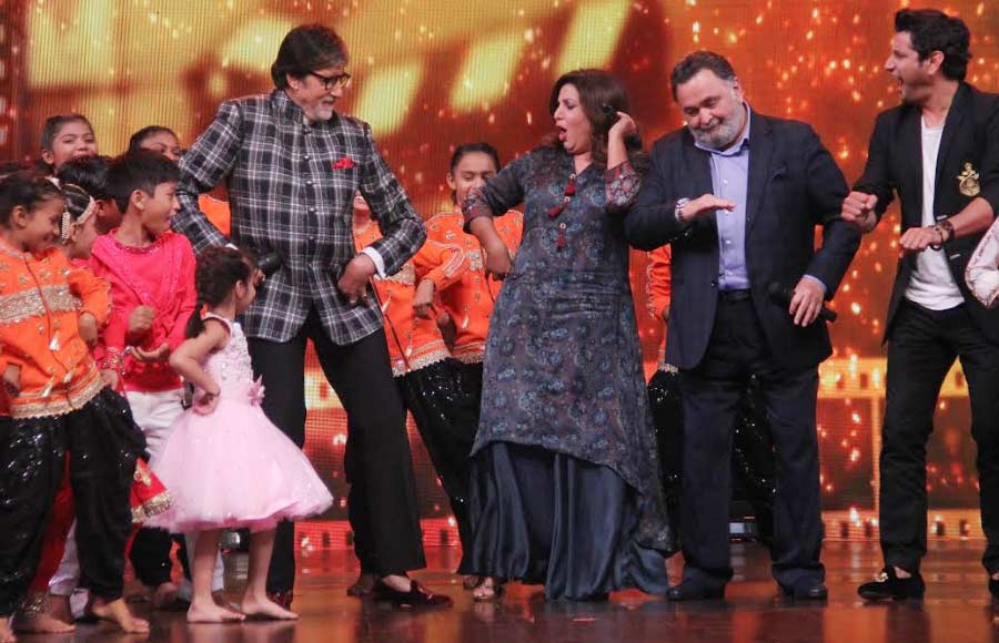 Superstars Amitabh Bachchan and Rishi Kapoor on the sets of DID Li'l Masters