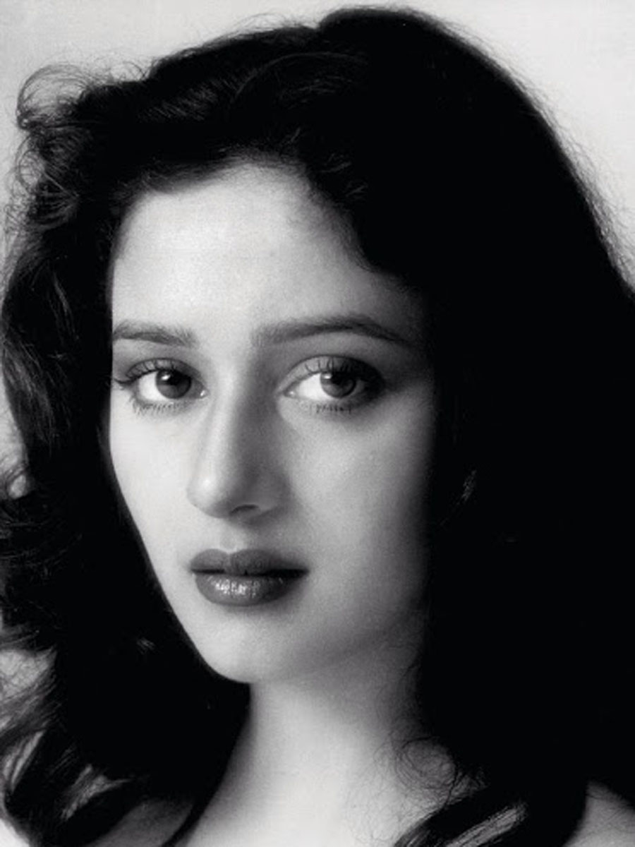 Birthday special: Rare pictures of Madhuri Dixit that made us go Dhak Dhak!!!