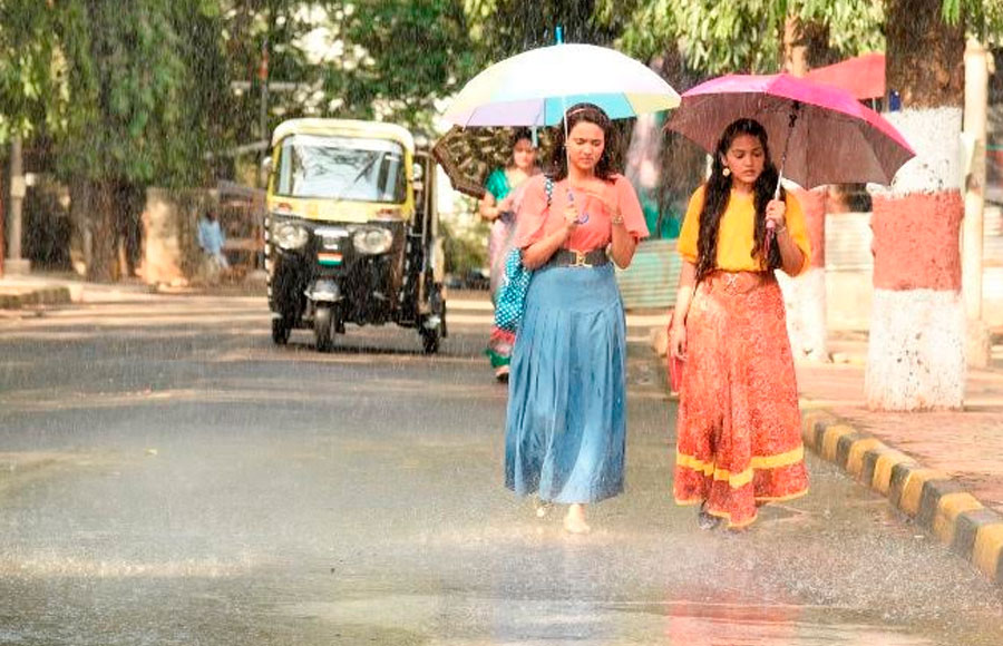 Sameer and Naina's rain romance in Yeh Un Dinon Ki Baat Hai