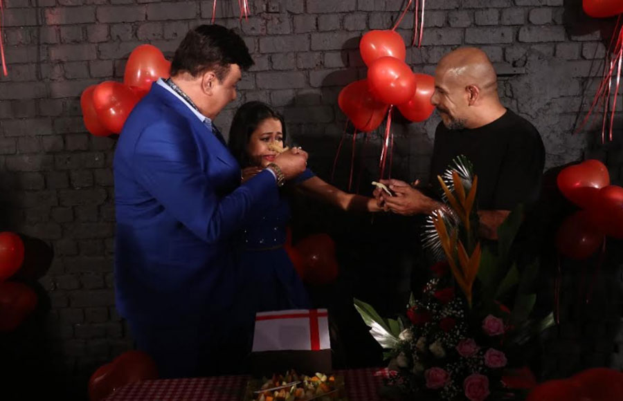 On birthday: Neha Kakkar gets surprised on the sets of Indian Idol 10 