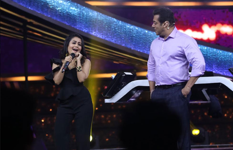 Dr. Mashoor Gulati & Neha Kakkar take over Dus Ka Dum