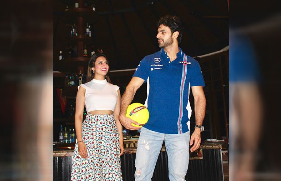 Vivek romancing his wife Divyanka in Maldives 