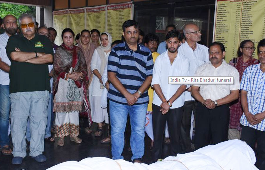 Celebs pay their last respect to Rita Bhaduri at her funeral 