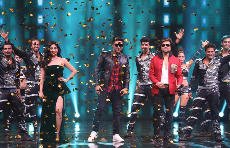 Guru Randhawa, Himesh Reshammiya & Neha Bhasin grace High Fever's  Grand Finale