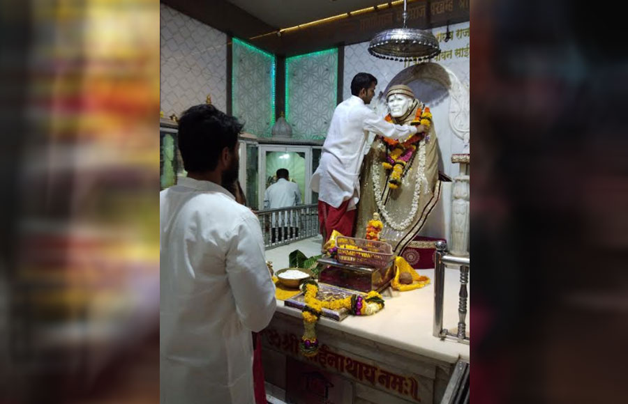 Abeer & Dhrisha seek blessings from Sai Baba on the occasion of Guru Purnima