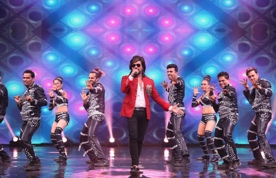 Guru Randhawa, Himesh Reshammiya & Neha Bhasin grace High Fever's  Grand Finale