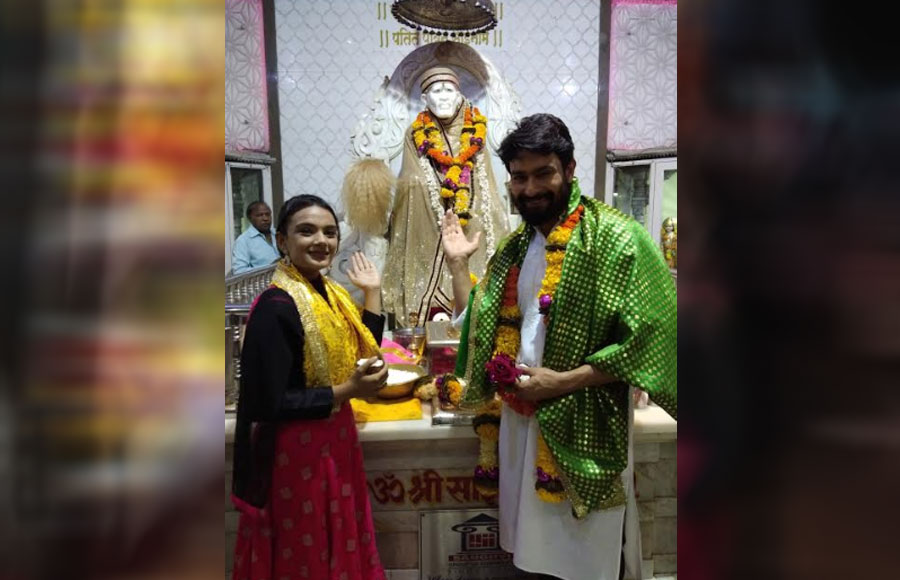 Abeer & Dhrisha seek blessings from Sai Baba on the occasion of Guru Purnima