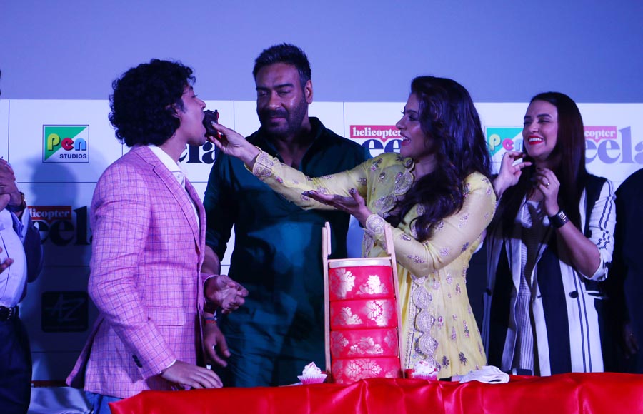 Kajol celebrates her birthday at the trailer launch of Helicopter Eela