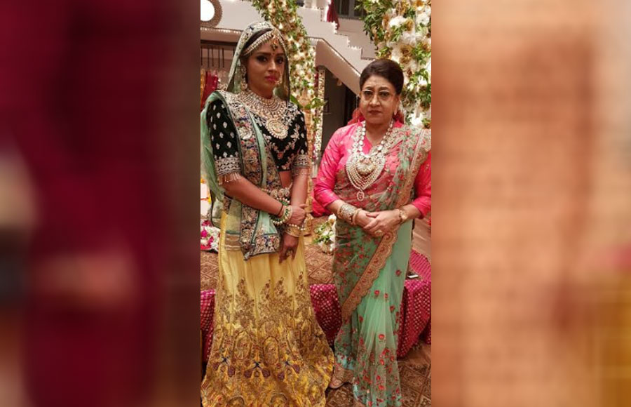 In pics: Wedding celebration on the sets of Yeh Rishta 