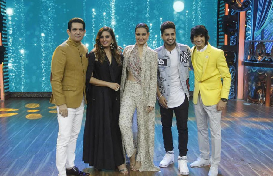 Sonakshi Sinha and Jassi Gill grace the sets of India's Best Dramebaaz