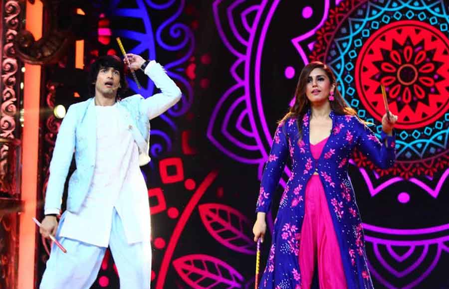 Shantanu and Huma groove to the beats of Navratri