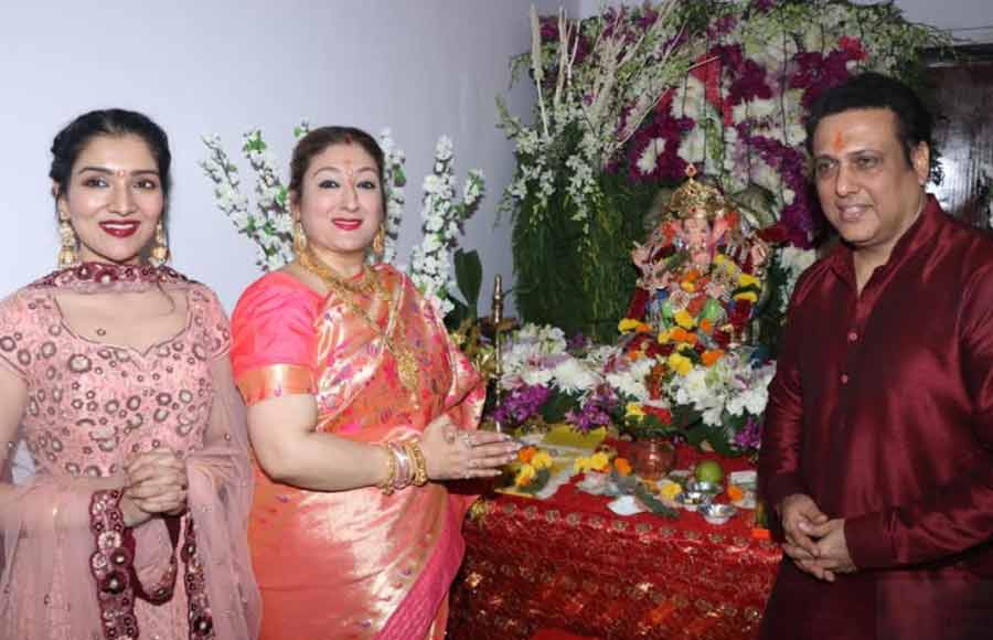 Varun and Abhishek join Govinda for his Ganesh Chaturthi celebrations