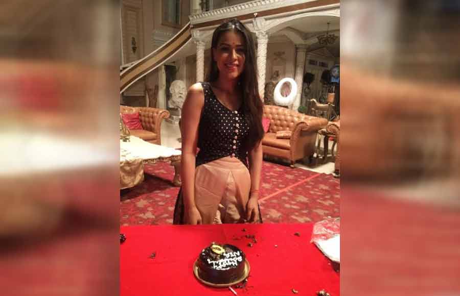 Nia Sharma celebrates her birthday with Team Ishq Mein Marjawan