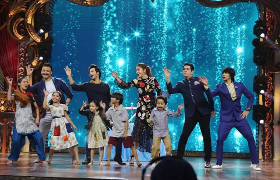 Anushka Sharma and Varun Dhawan promote Sui Dhaga on India's Best Dramebaaz