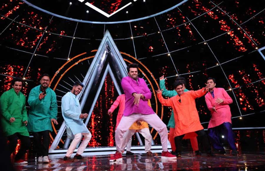 Govinda on the sets of Indian Idol