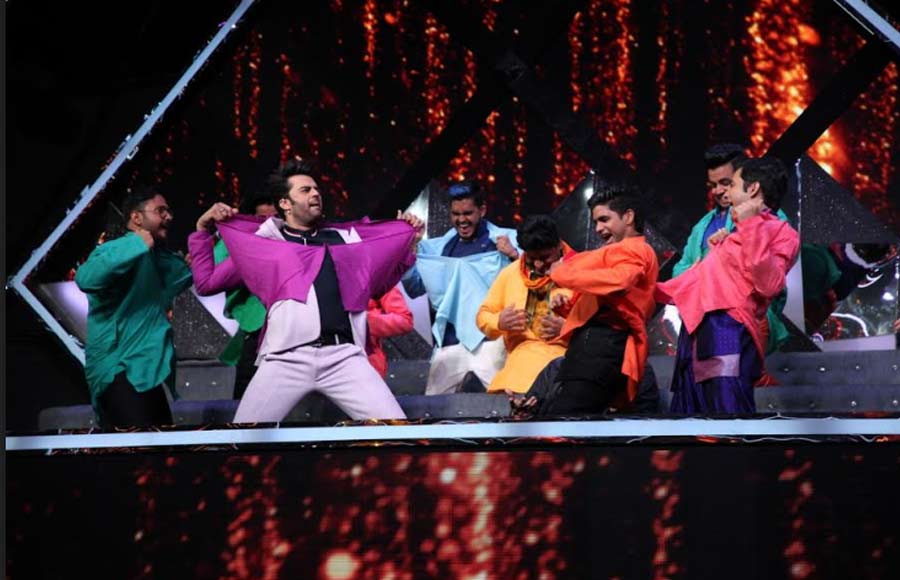 Govinda on the sets of Indian Idol