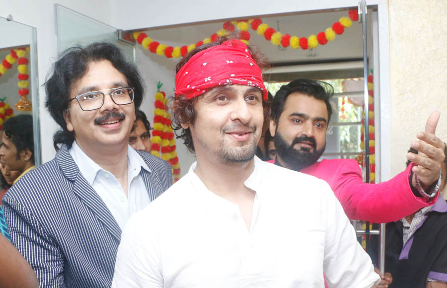 Sonu Nigam and Talat Aziz inaugurate Jeetu Shankar's Music Academy & Recording Studio