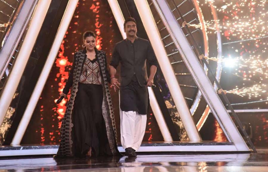 Kajol and Ajay Devgn grace Indian Idol