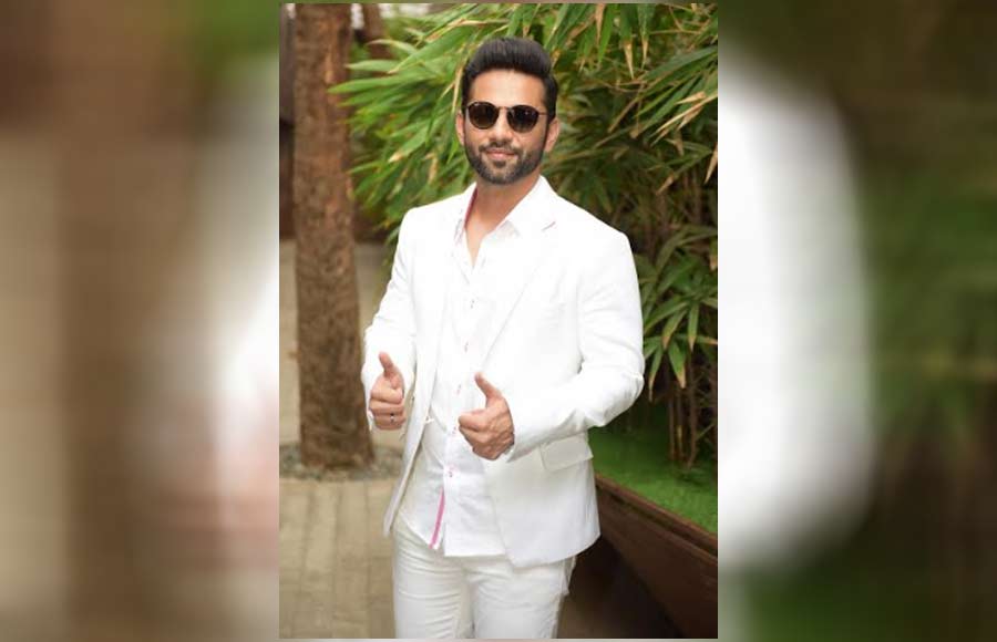 Singer Rahul Vaidya's birthday bash 