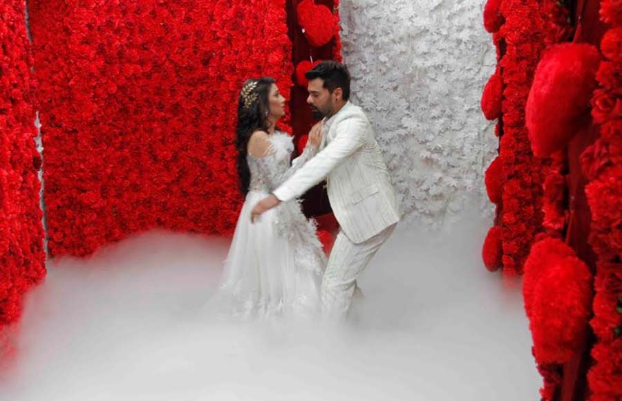 Shabir Ahluwalia and Sriti Jha redefine romance  