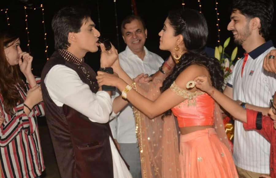 Mohsin Khan celebrates his birthday on the sets of Yeh Rishta 